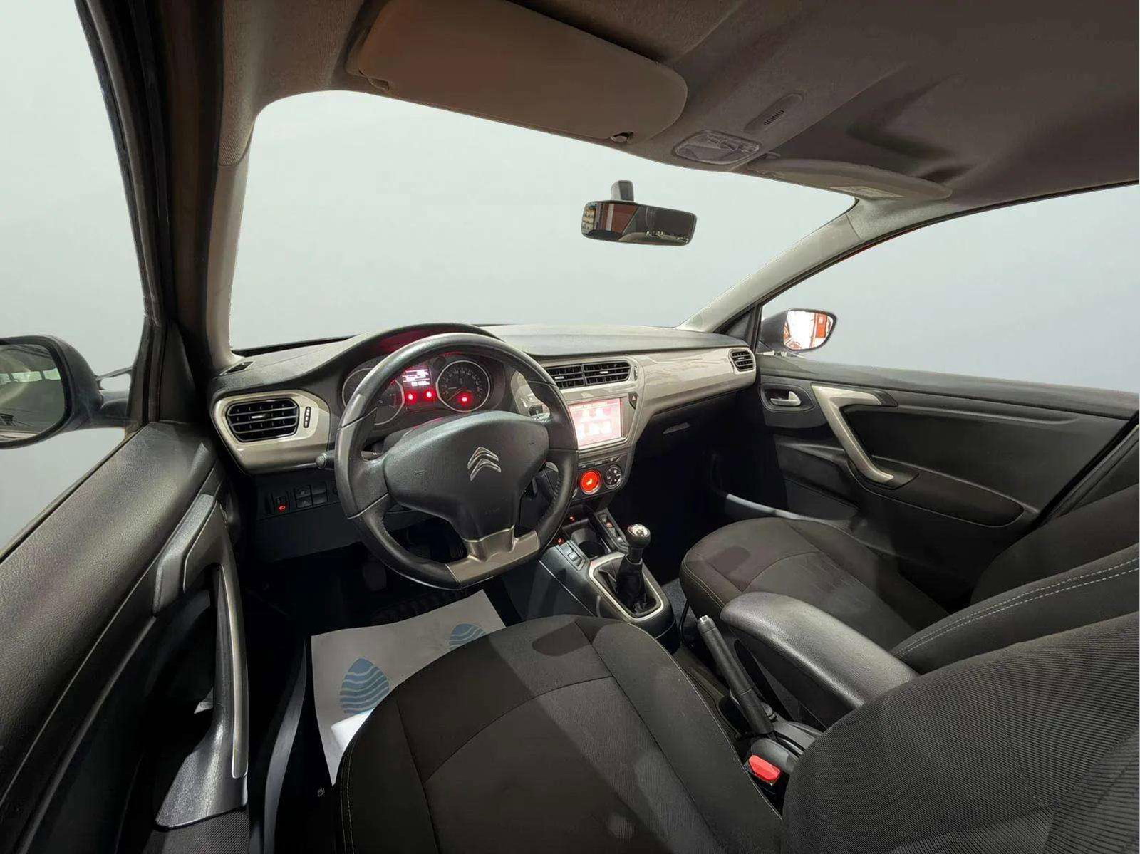 https://cdn-flexicar.caraffinity.it/public_appraisal_images_pro/images/stock/259256/svNSs8aGQf__WhatsApp Image 2026-05-15 at 10.45.22.jpg